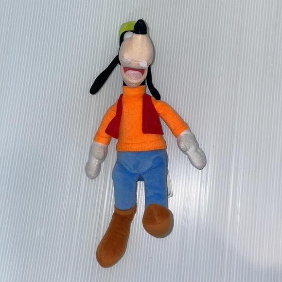 Disney 10” stuffed plush Goofy character - Picture 5 of 9